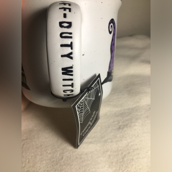 Halloween “Off-Duty Witch” Hats Coffee Mug Cobwebs & Cauldrons  22 Oz Plaid NEW - Picture 5 of 13